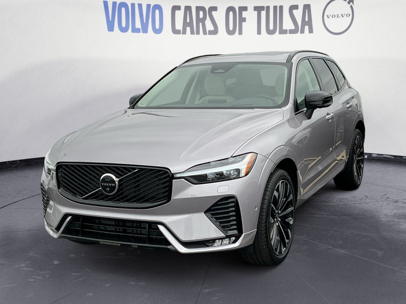 2026 Volvo XC60 B5 Ultra