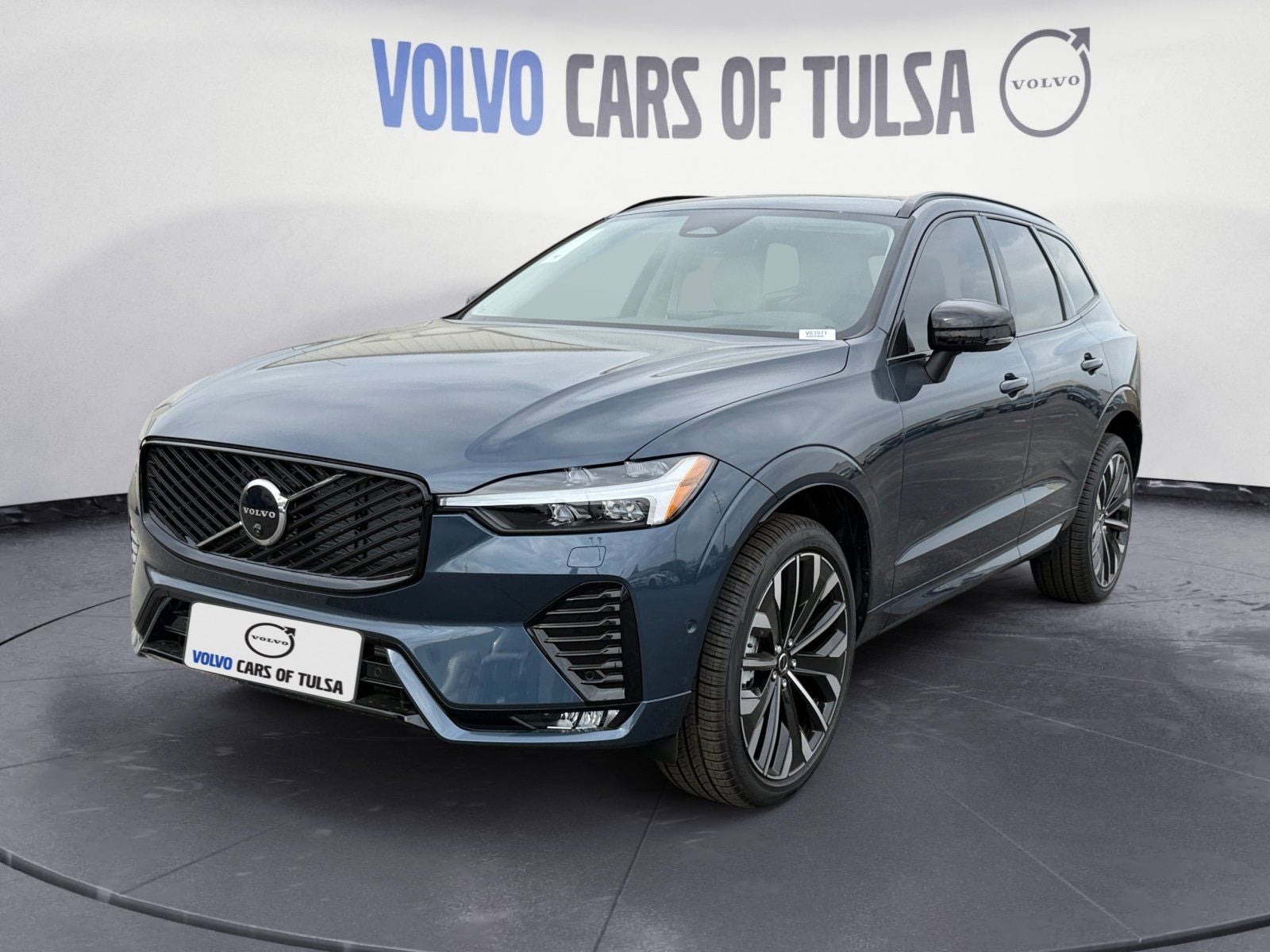 2026 Volvo XC60 B5 Ultra
