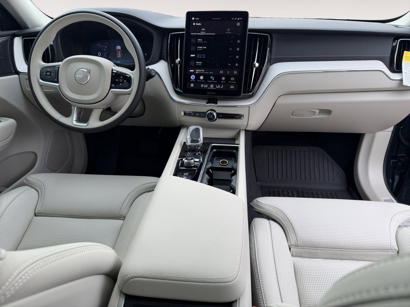 2026 Volvo XC60 B5 Ultra