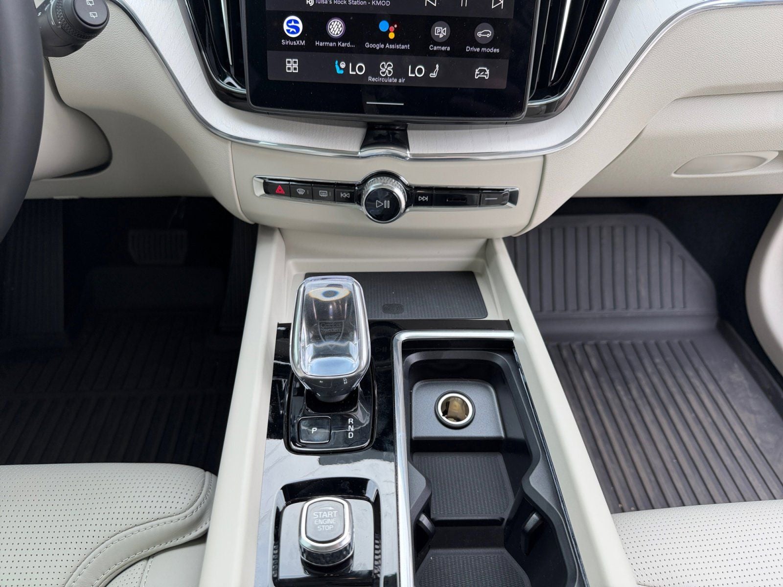 2026 Volvo XC60 B5 Ultra