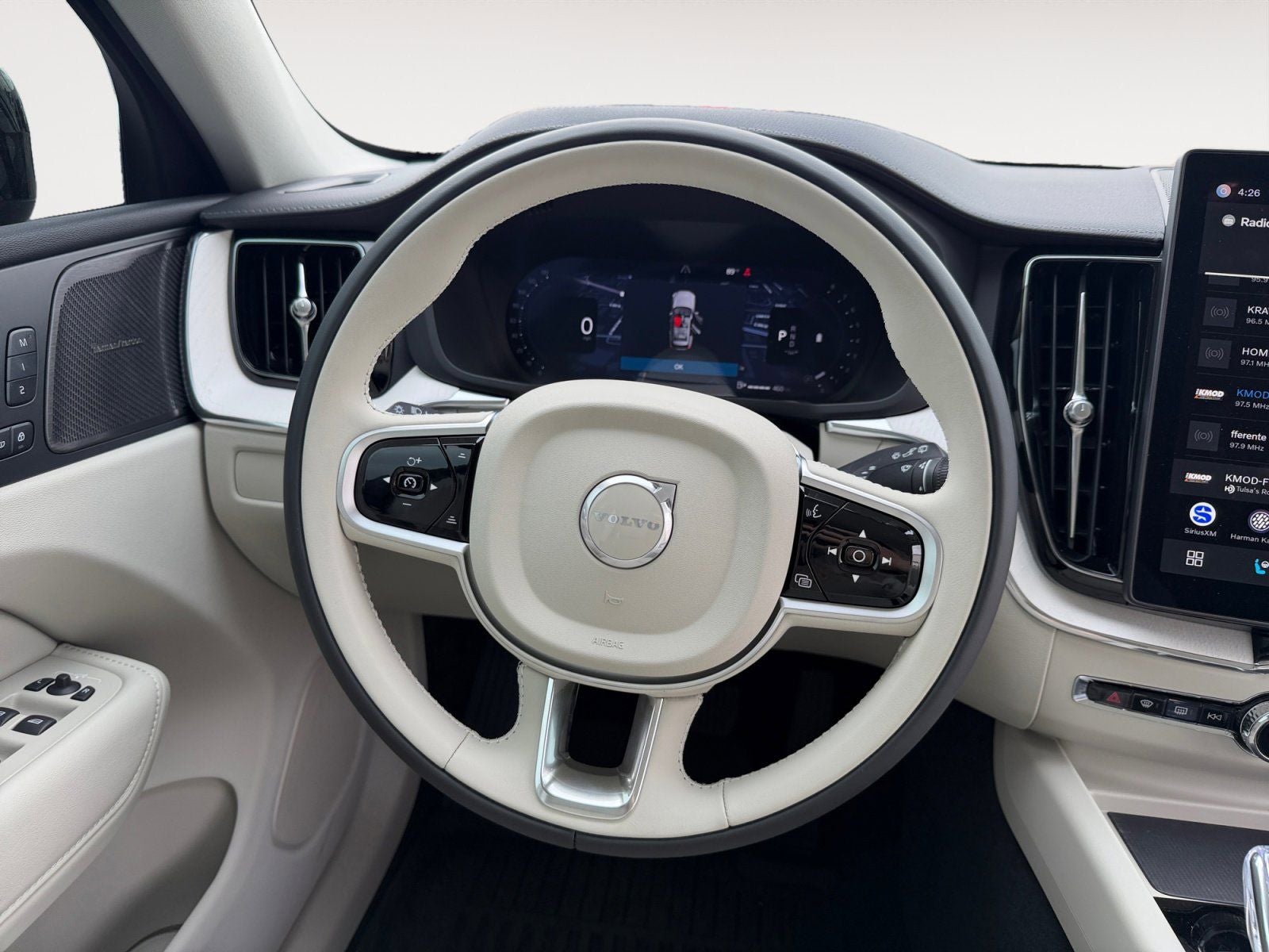 2026 Volvo XC60 B5 Ultra