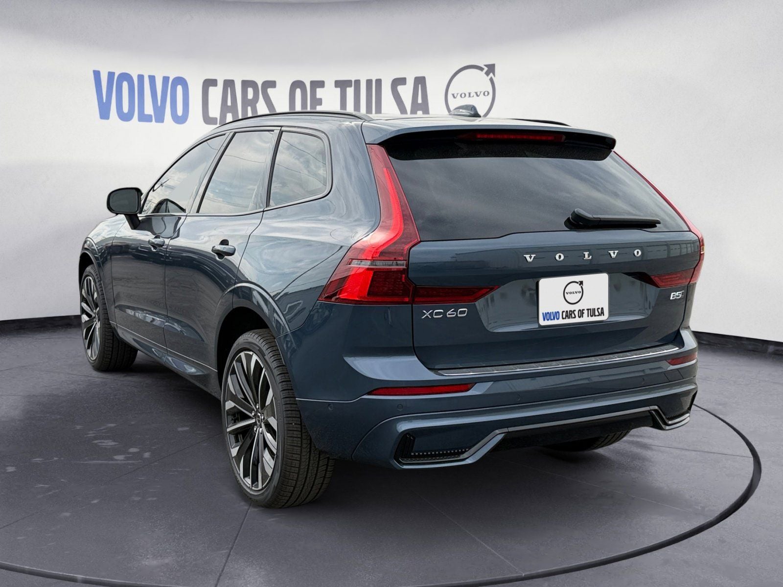 2026 Volvo XC60 B5 Ultra