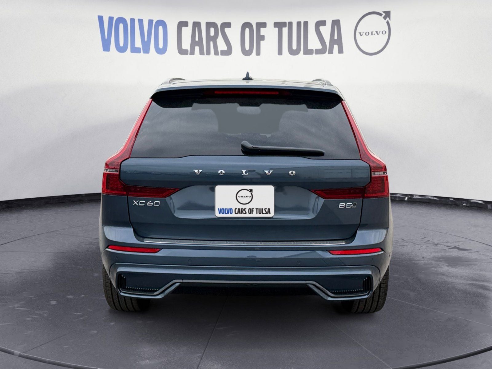 2026 Volvo XC60 B5 Ultra