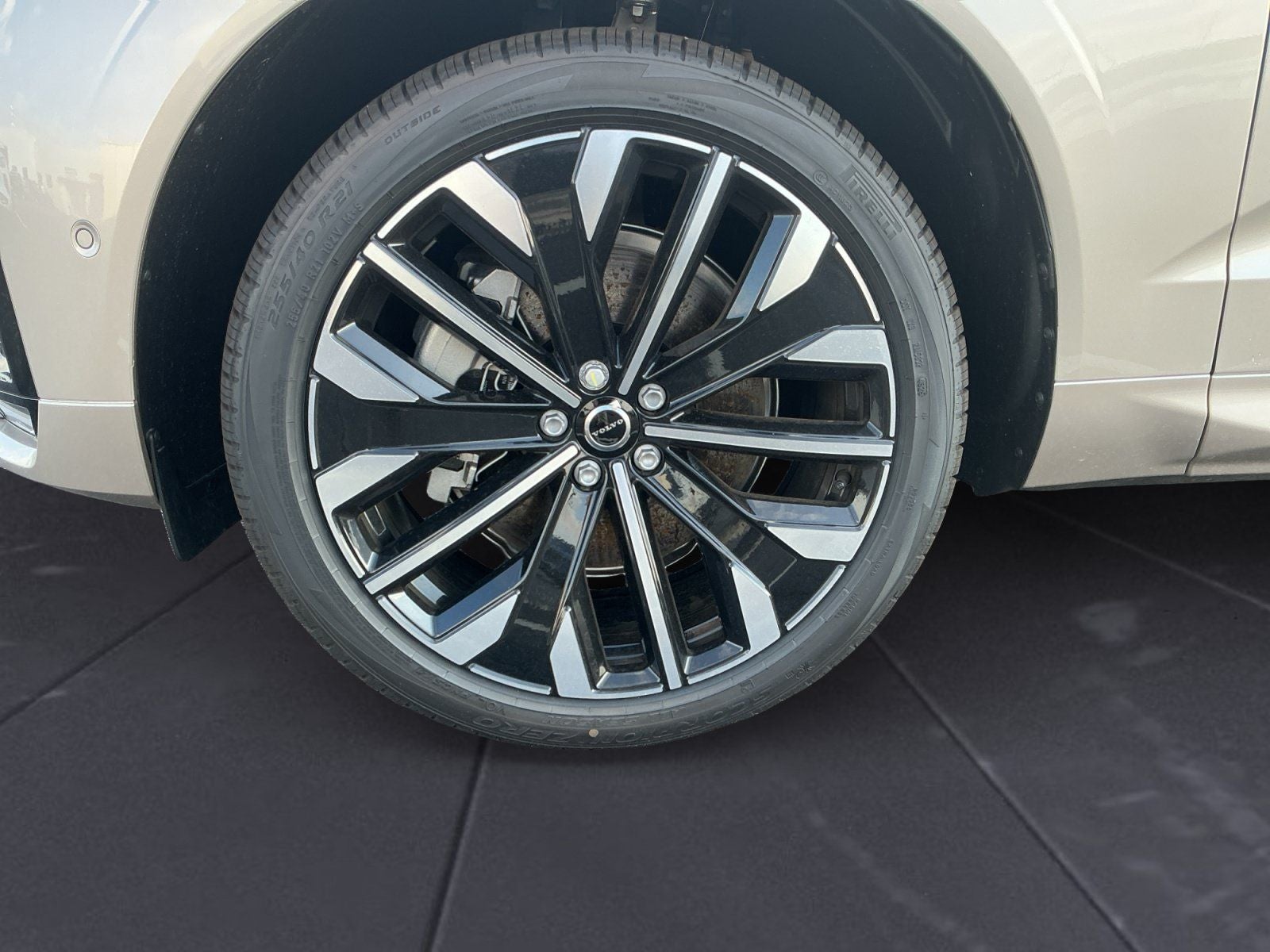 2026 Volvo XC60 B5 Ultra