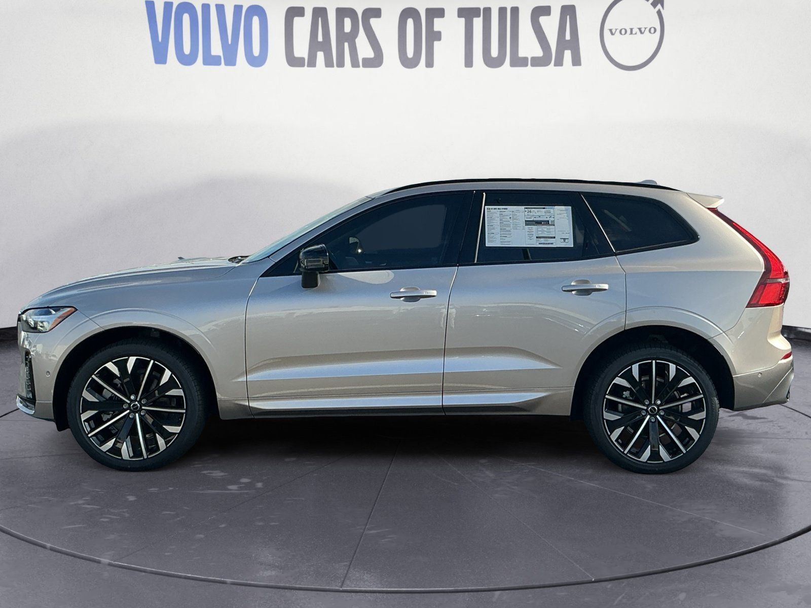 2026 Volvo XC60 B5 Ultra