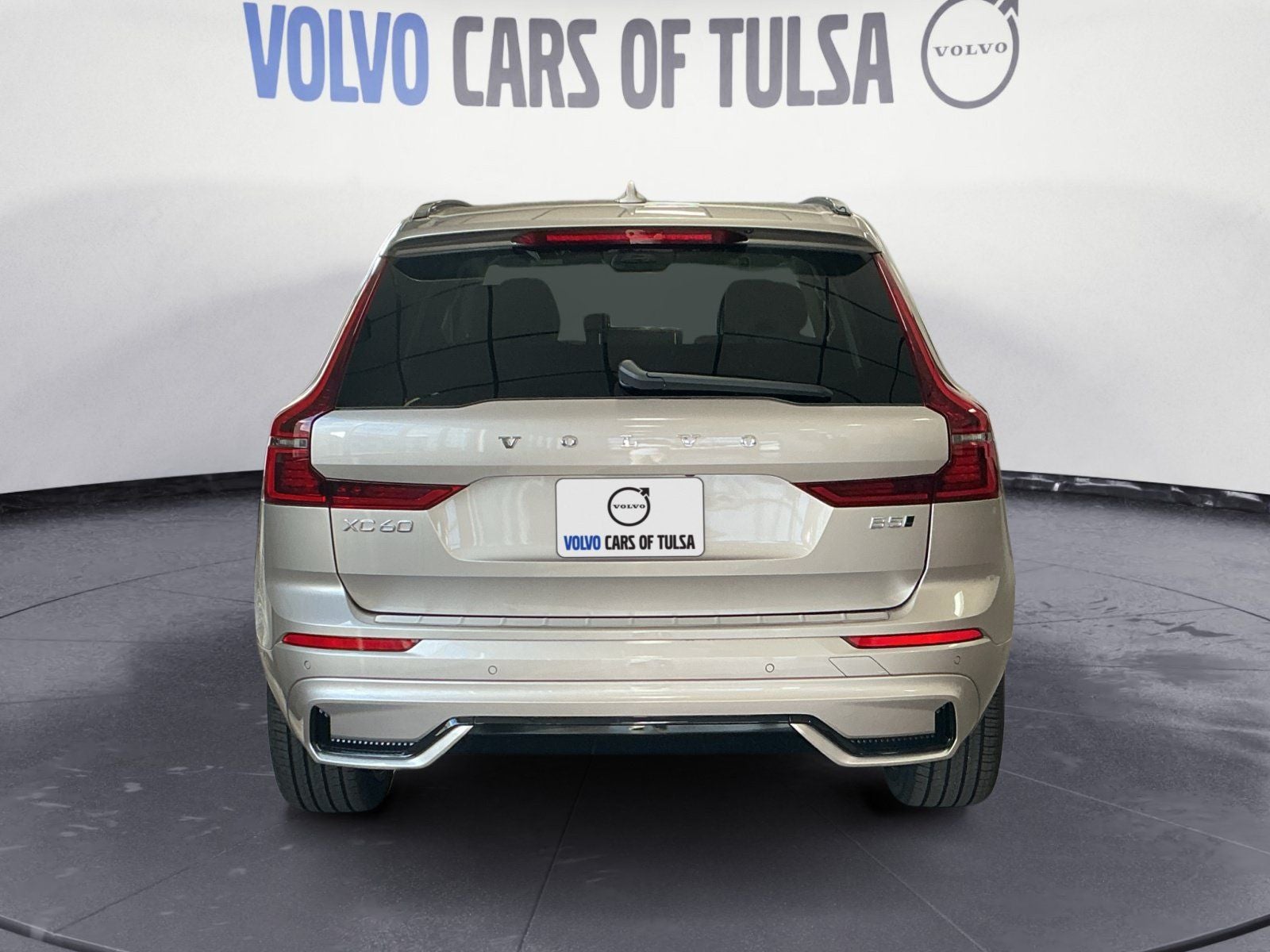 2026 Volvo XC60 B5 Ultra