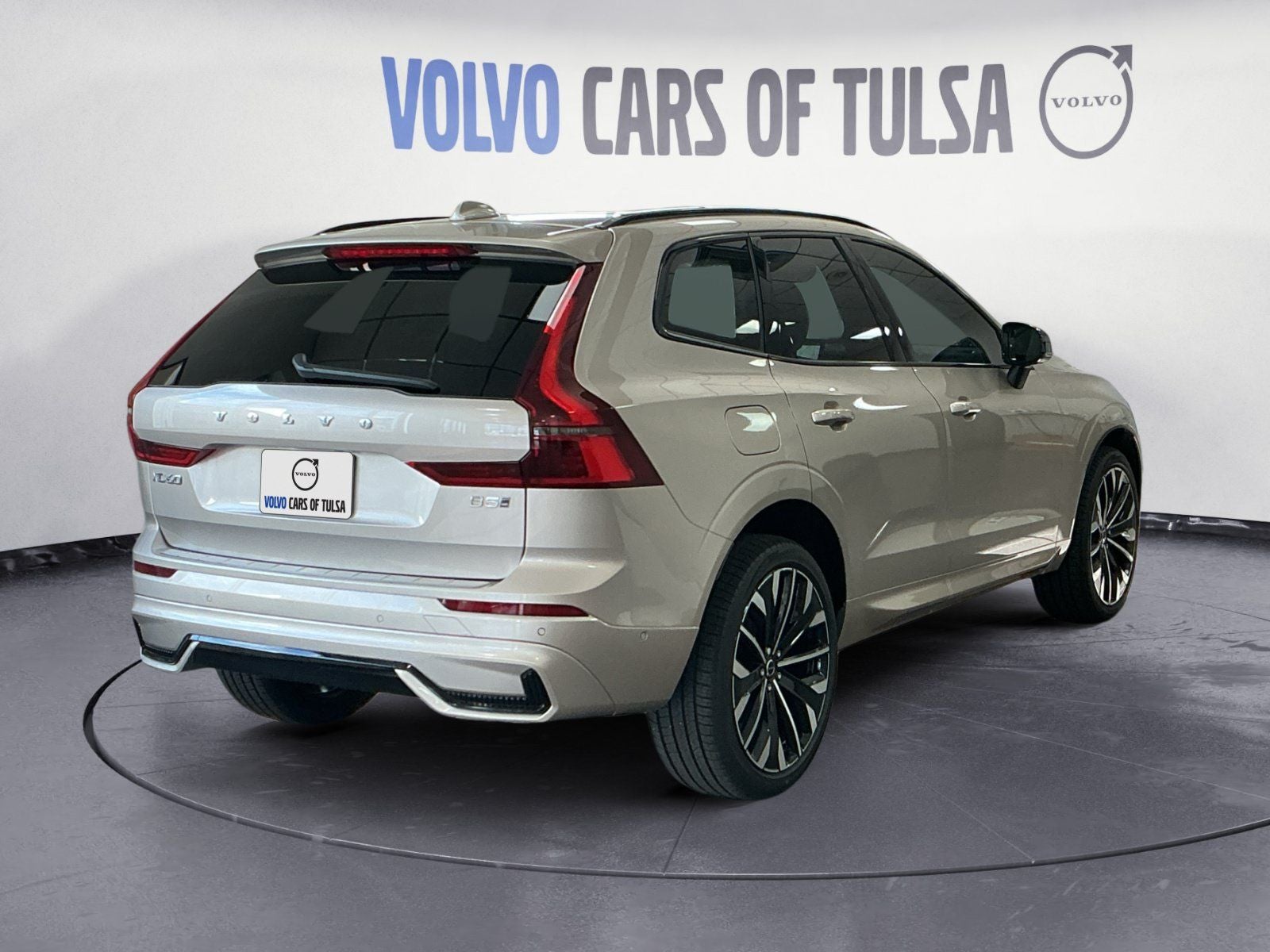2026 Volvo XC60 B5 Ultra